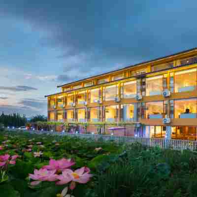 普者黑雅貝精舍湖景飯店 Hotel Exterior