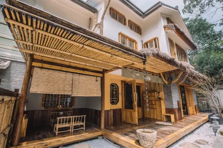 Chuyou Hostel