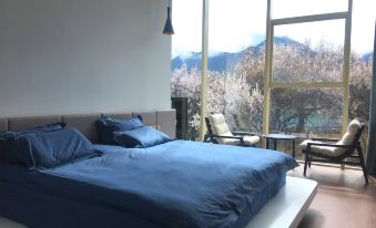 Glass Cube Villa