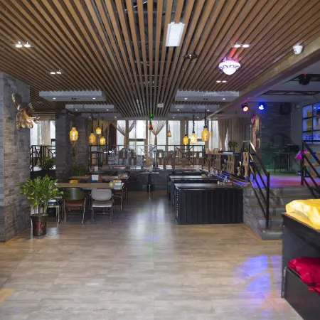 Fangcheng Rongjin Fashion Boutique Hotel