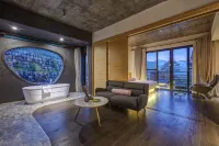 安吉七間房·山川鄉居（雲上草原高山観光リゾートエリア） - カップル