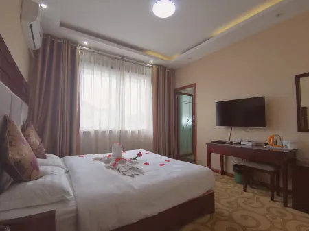 TOWO Shangpin Hotel (Shanghai Passenger Transport Center Station) Отели рядом с достопримечательностью «Liangdancheng»