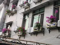 Jiangbin Apartment Hotel Hotels near Zijin Park