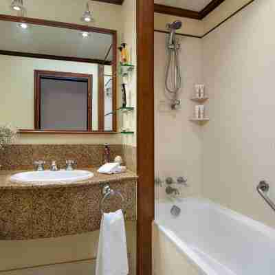 Hai Phong Harbour View Hotel Rooms