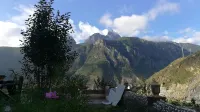 Daocheng Yading Sangjie Linka Luxury Homestay - con vista montagne