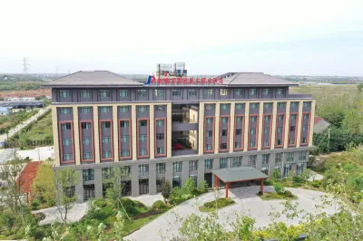 Jinpeng Baisid Huamu Holiday Hotel