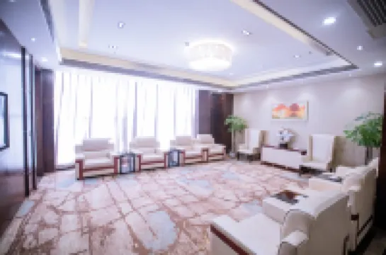 Maple Leaf Garden Hotel