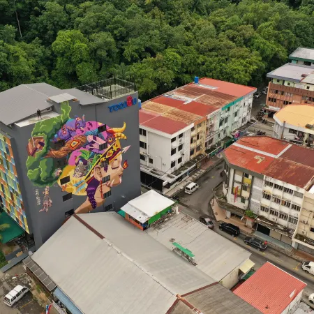 Toojou Kota Kinabalu Отели рядом с достопримечательностью «Центр Поинт Сабах»