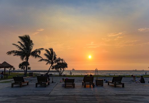 4. 선셋 비치 리조..