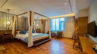 Dali left bank Qishe B & B (Dali Haijing Binhai Avenue store) - Mountain view