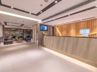 Homeinn Selected Hotel (Jinan Baotu Spring Daming Lake) Отели рядом с достопримечательностью «Озеро Пяти драконов»