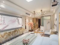 丽巢酒店(南京南站天隆寺地铁站店) - 川奈的雪IMAX百寸影音大床房