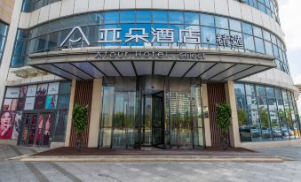 Yantai International Expo Center Atour Collection Hotel - Housity