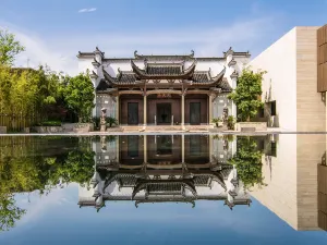 Ahn Luh Zhujiajiao