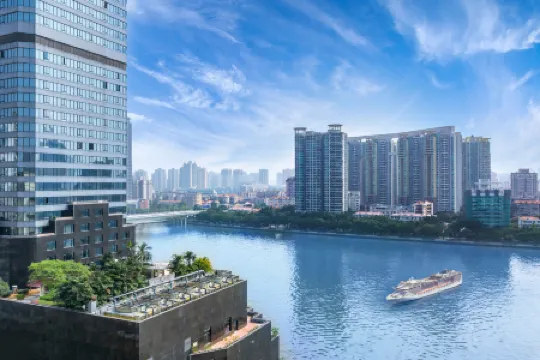 DE LA REINE BAR & SPA HOTEL GUANGZHOU Отели рядом с достопримечательностью «Zhonghua National Federation of Trade Unions Site»