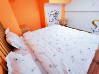 珠海米特精品主题公寓(梅界路分店) - 舒适投影大床房