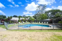 Motel Marengo - Kolam Renang