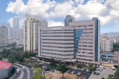 Homeinn Plus(Qingdao Shandong Road & Wusi Square & Vientiane City Branch) Hotels in Qingdao