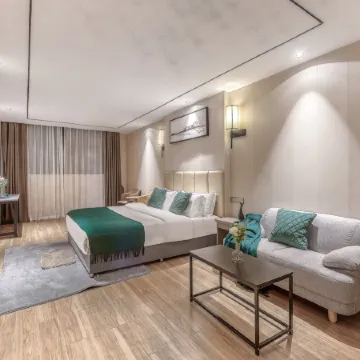 Zhuoding Xisheng Hotel (Chongqing Jiangbei Airport Yubei Square Subway Station)