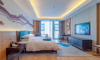Lvbao Yinhe Hotel