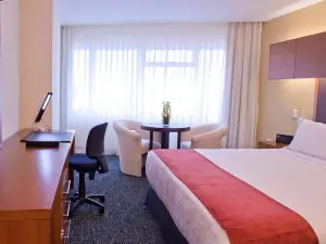Popular Four-Star Hotels in Guayaquil