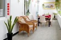 崇州俊豪客棧 鄰近十里梅林的酒店