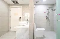 Xinyang century fashion hotel - pemandangan pegunungan