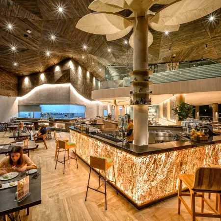 Kalima Resort and Villas Khao Lak Отели рядом с достопримечательностью «Каолак-Бич»