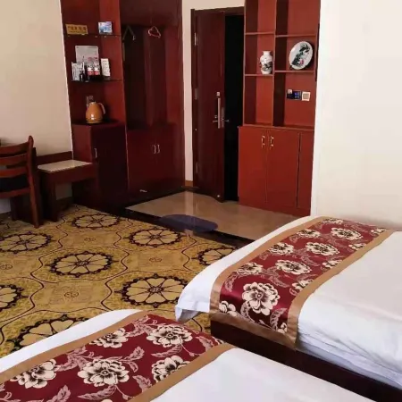 Jiangda Huisheng Hotel Hotels in Jomda County