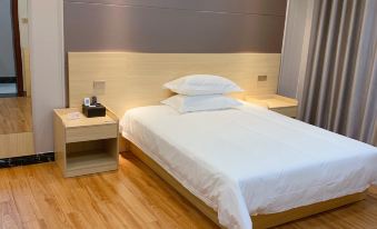 Fangxian Rich Hotel - Housity