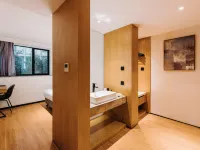 Space Hotel Hotels near Huli