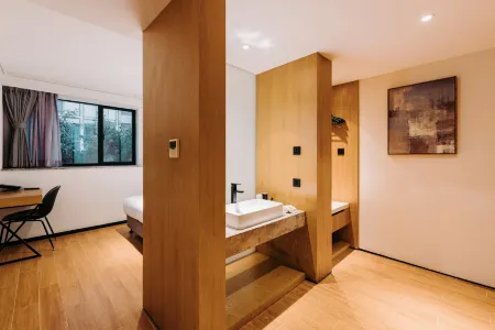 Space Hotel Отели рядом с достопримечательностью «Xiamen Bridge»