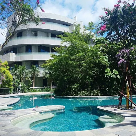 Qinhaili Holiday Beach Hotel