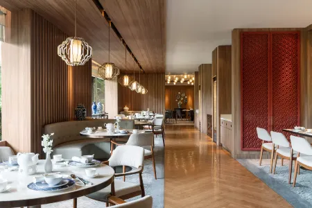 Edsa Shangri-La, Manila Отели рядом с достопримечательностью «Lee Gardens»