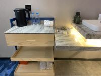 丽兹酒店(深圳西丽大学城店) - 尊享大床房
