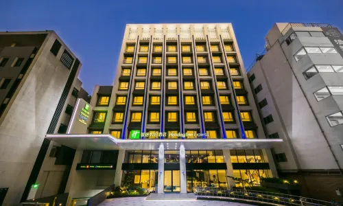 Holiday Inn Express Taichung Fengchia