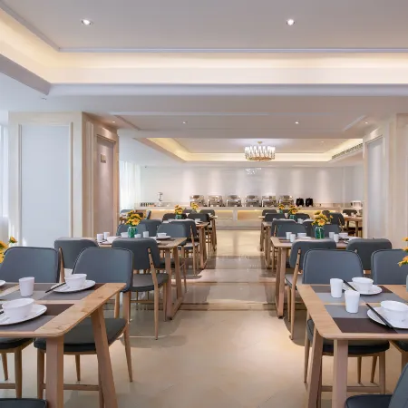 Vienna International Hotel (Xi'an Huayi Haifu City) Отели рядом с достопримечательностью «Библиотека Сианьского нефтяного университета (Юйуйский кампус)»