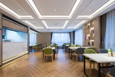 Morning Hotel (Changsha Yanghu New City Metro Station) Отели рядом с достопримечательностью «Xie Zilong Photography Museum»