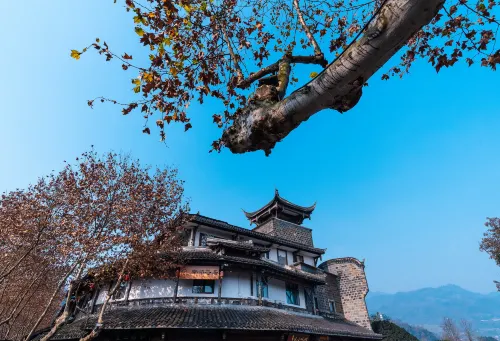 Yunfuli Yunsu·Dujiangyan Nanqiao Yunju  (Dujiangyan Scenic Area Nanqiao Branch) - avec sources thermales