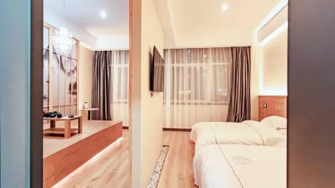 SUIDE PINHENG HOTEL in Suide