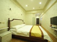 哈尔滨凯瑞公寓 - 浪漫大床房