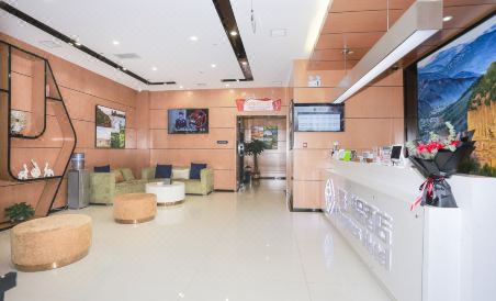 Chonpines Hotel (Tianshui Lantian City Square) - Housity