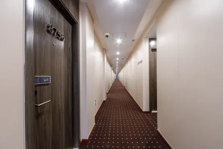 Meiyou Hotel (Shanghai Caobao Road) Отели рядом с достопримечательностью «Shanghai Institute of Technology (Guilin Road)»