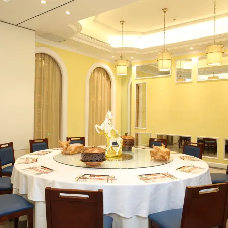 XingAn League Berun Hotel
