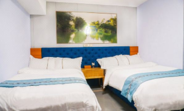 Fenglai Holiday Hostel