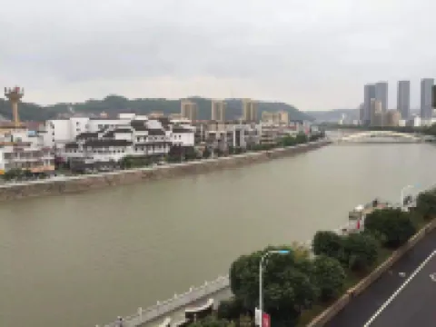 โฮมอินน์ · นีโอ (ถนนเจียงปินกลาง วัดพระใหญ่ ซินฉาง)