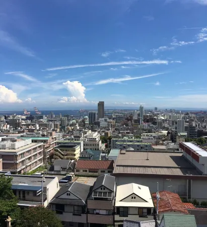 Sea View Court Kobe Отели рядом со станцией JR Sumiyoshi Station