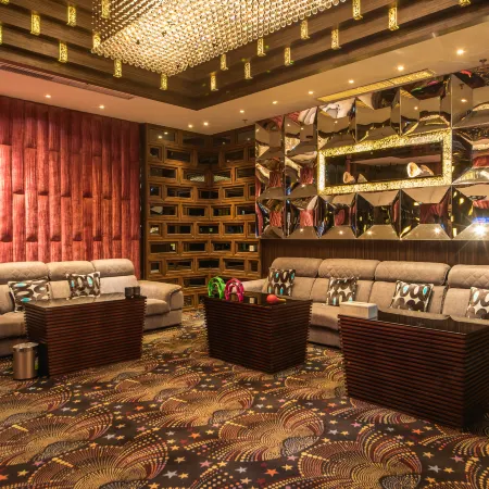 Qinhuangdao Arcadia Seaside Holiday Hotel