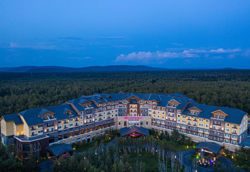 Crowne Plaza Resort Changbaishan Hot Spring Hotel Overview