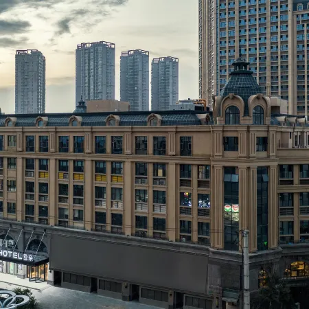 Atour Hotel (Hefei Huaihe Road Pedestrian Street, Mingguang Road Metro Station)